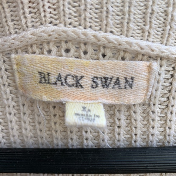 Black Swan Flowy Sweater. - Picture 5 of 8
